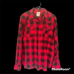 Levi’s buffalo plaid button up